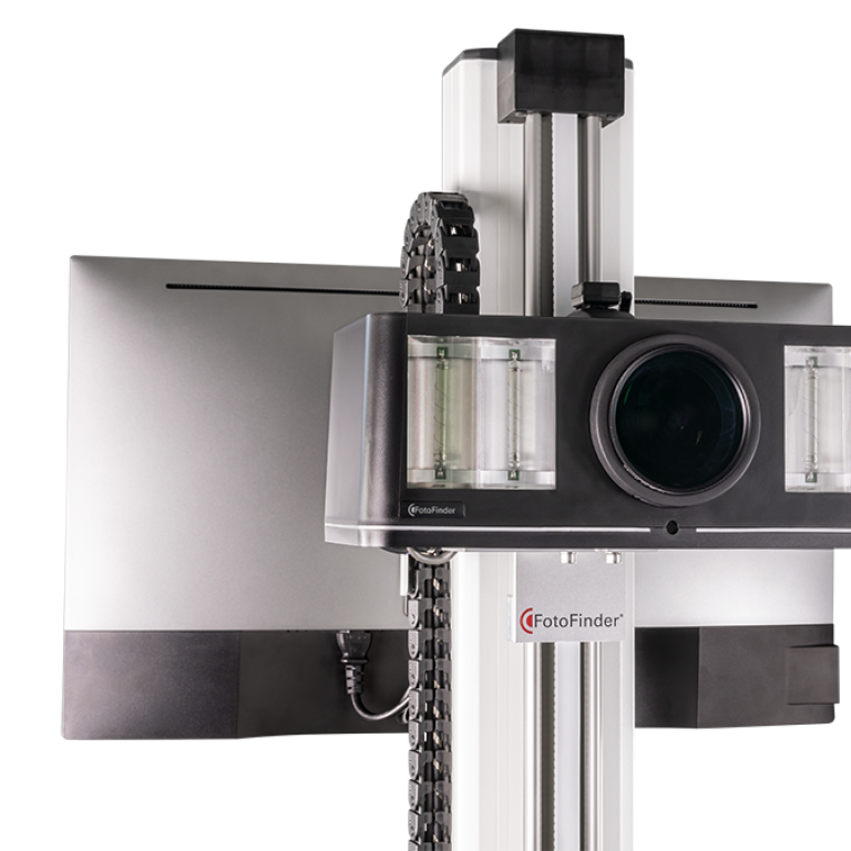 VAL-004-atbm_master_closeup_polflash_leftangle